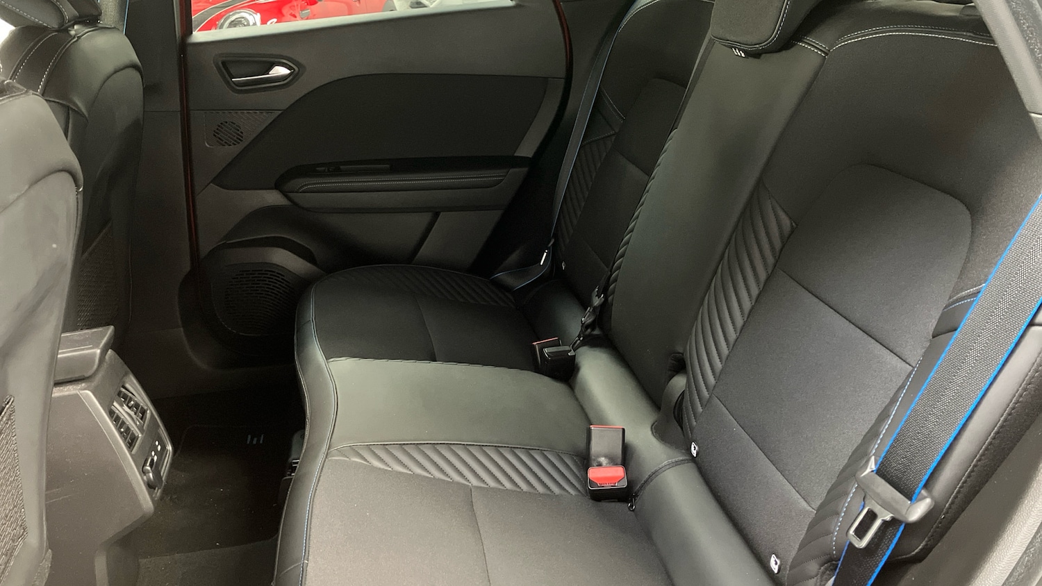 Used Renault Captur 2024 for sale - 76722703: Photo 41