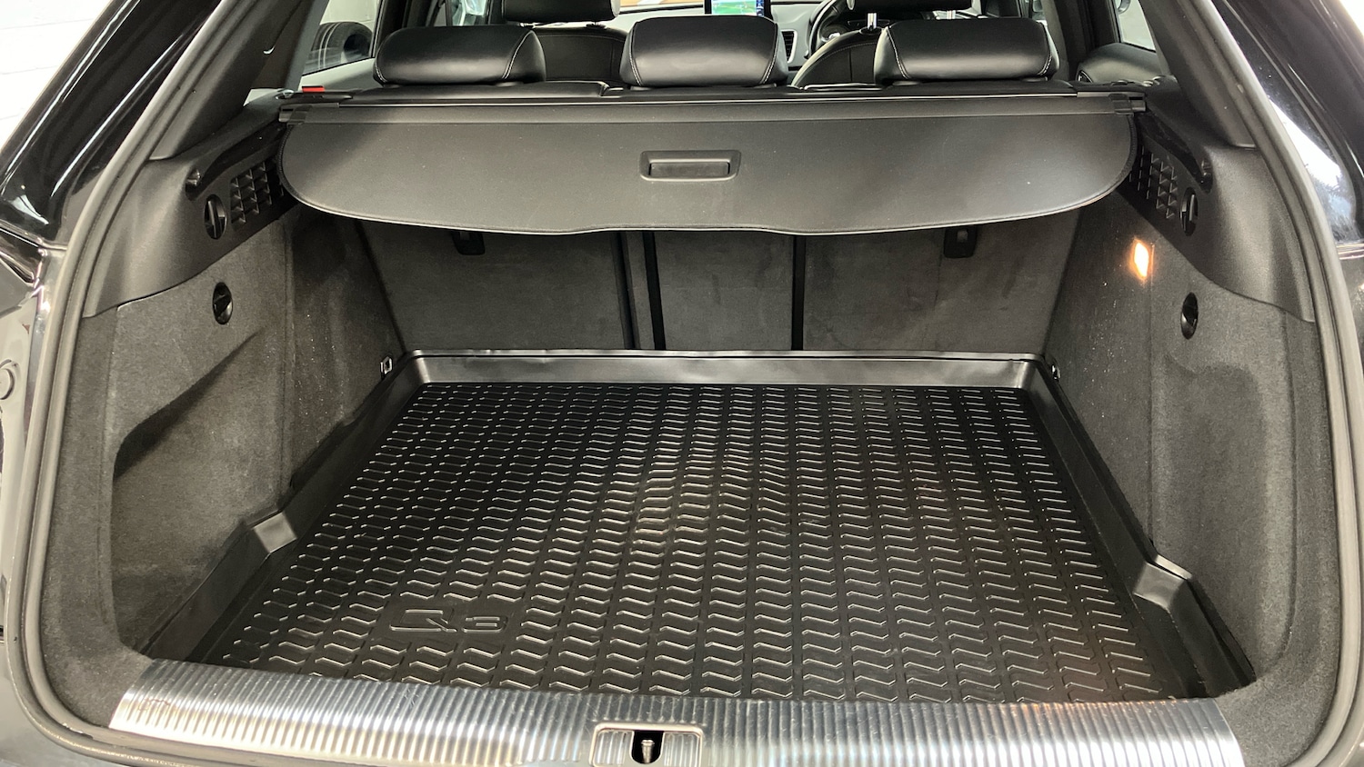 Used Audi RS Q3 2015 for sale - 76477779: Photo 13