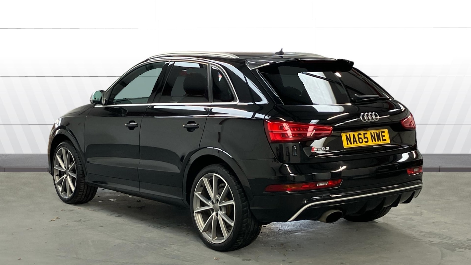 Used Audi RS Q3 2015 for sale - 76477779: Photo 2