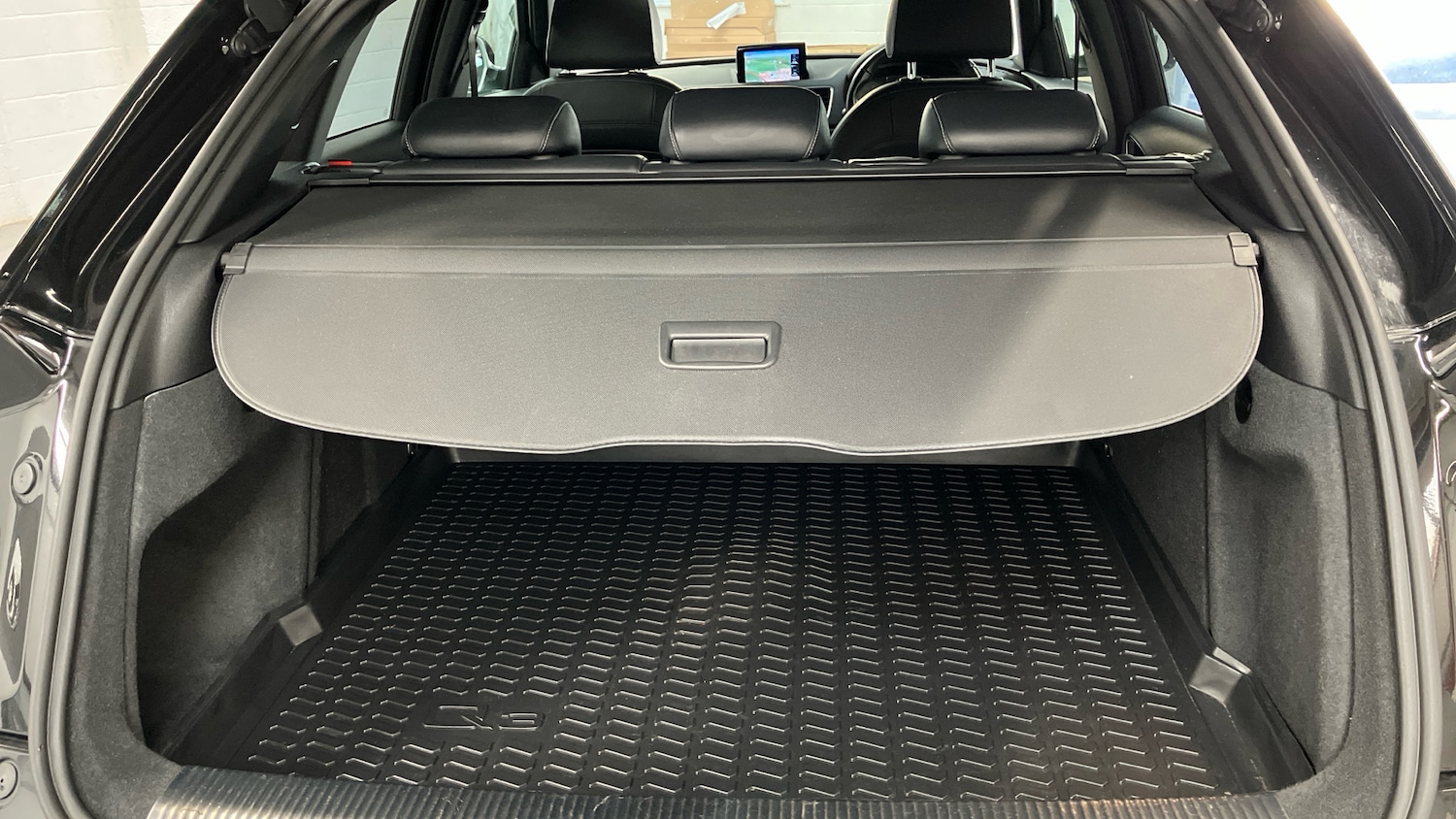 Used Audi RS Q3 2015 for sale - 76477779: Photo 29