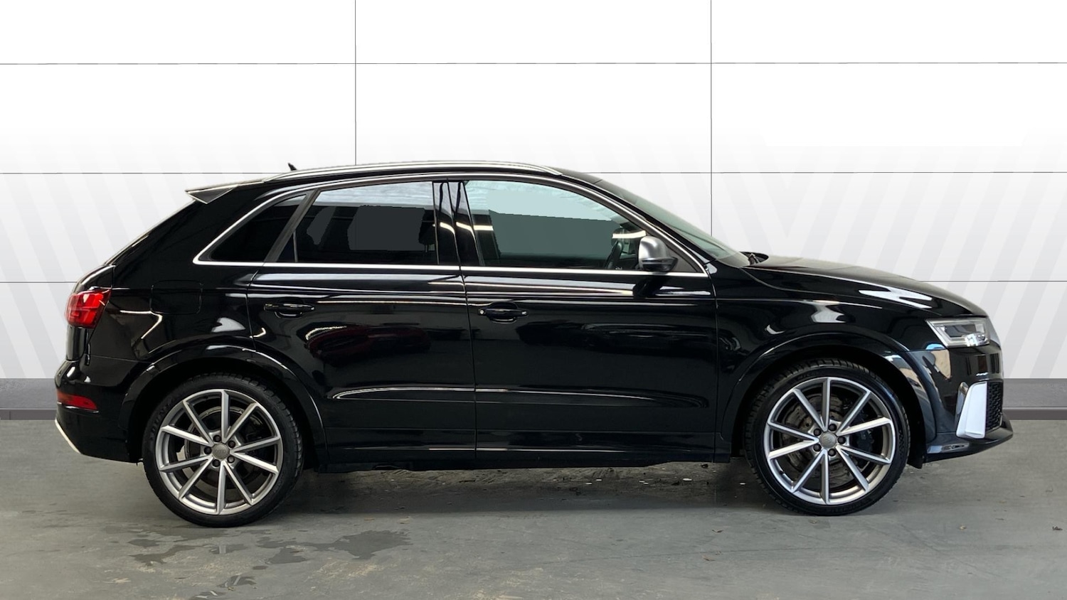 Used Audi RS Q3 2015 for sale - 76477779: Photo 3