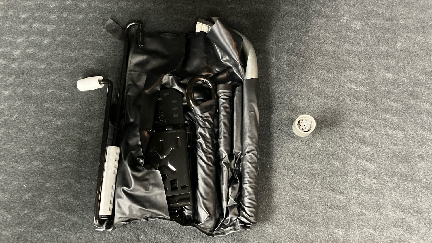 Used Audi RS Q3 2015 for sale - 76477779: Photo 33