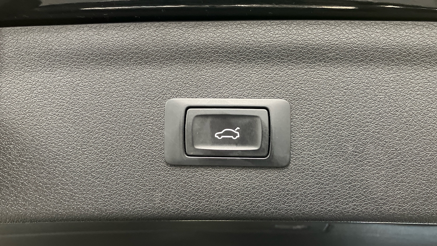 Used Audi RS Q3 2015 for sale - 76477779: Photo 35