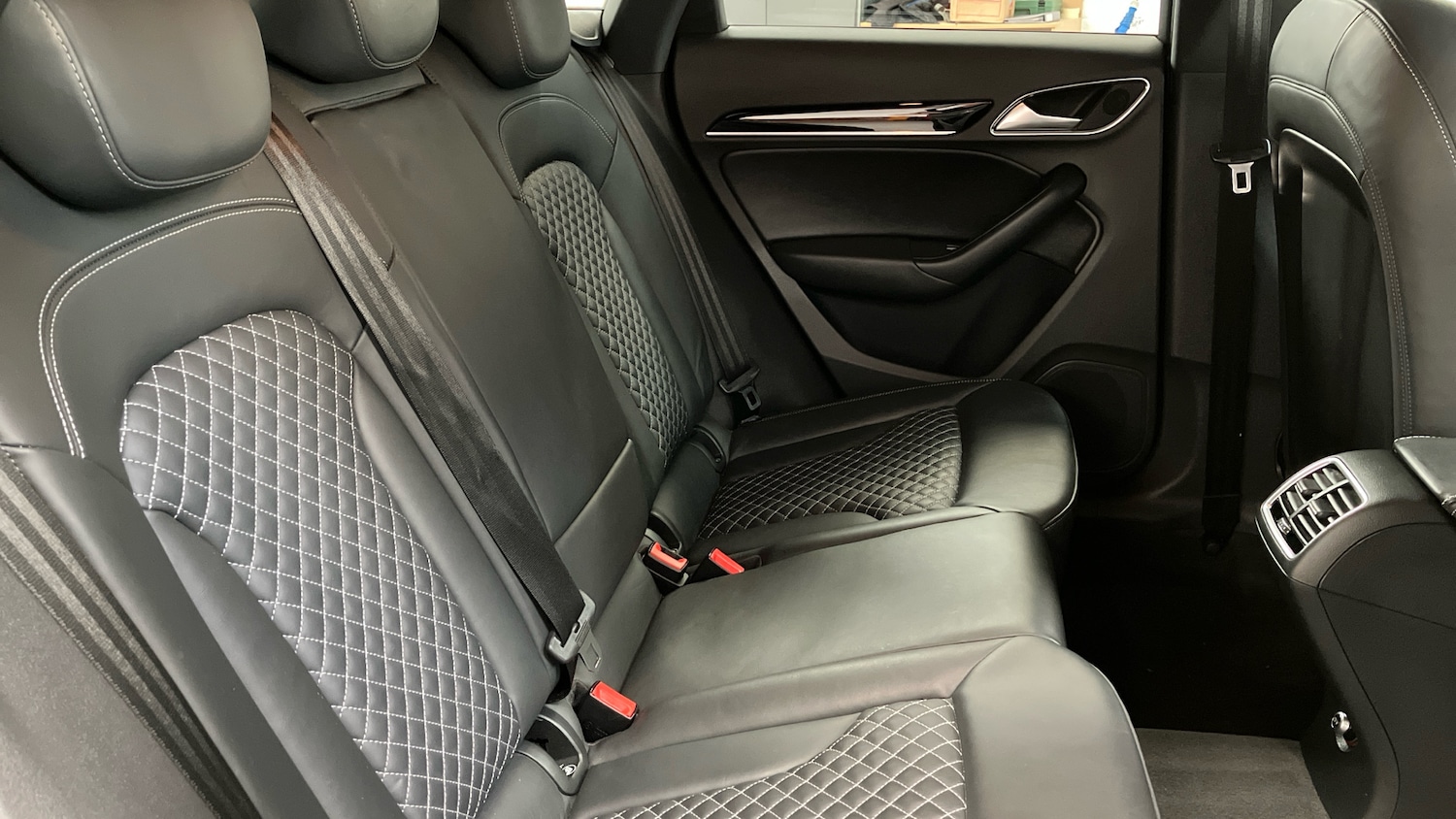 Used Audi RS Q3 2015 for sale - 76477779: Photo 40