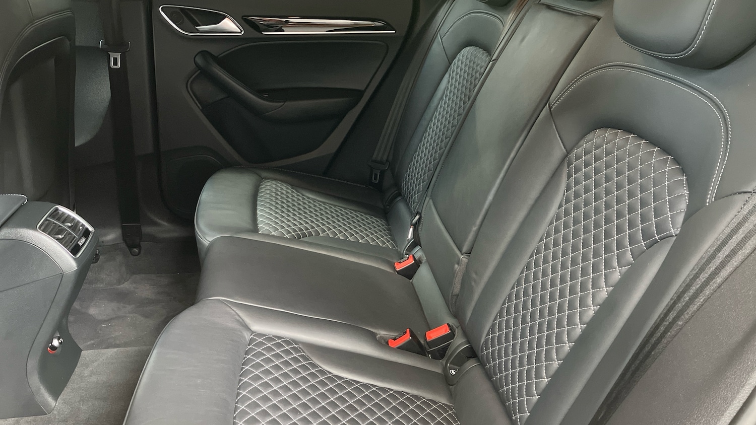 Used Audi RS Q3 2015 for sale - 76477779: Photo 42