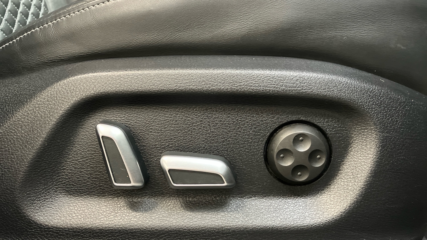 Used Audi RS Q3 2015 for sale - 76477779: Photo 45