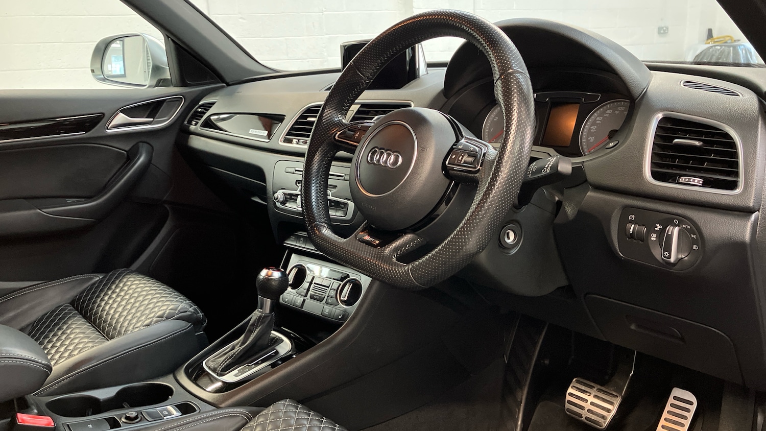 Used Audi RS Q3 2015 for sale - 76477779: Photo 6