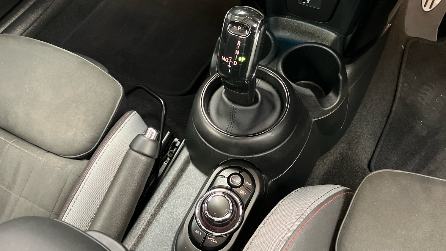 Used MINI Convertible 2024 for sale - 76490394: Photo 10