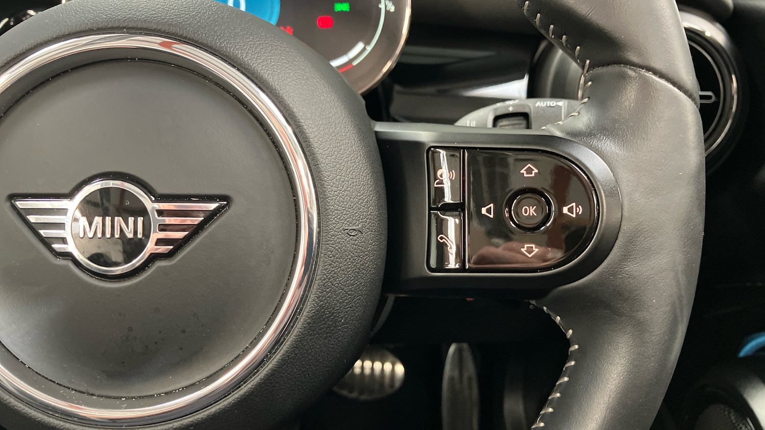 Used MINI Convertible 2024 for sale - 76490394: Photo 18