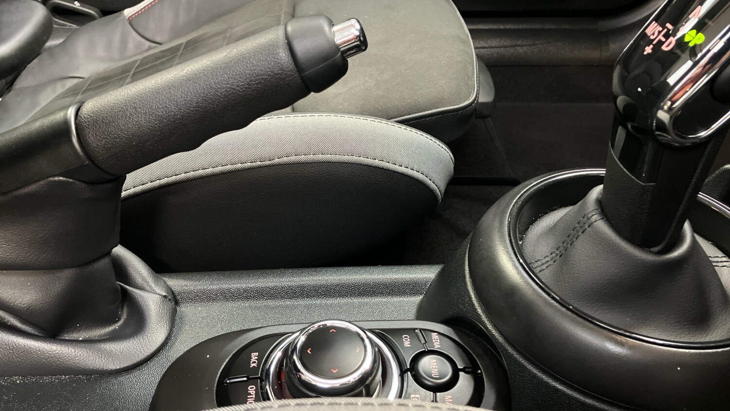 Used MINI Convertible 2024 for sale - 76490394: Photo 19