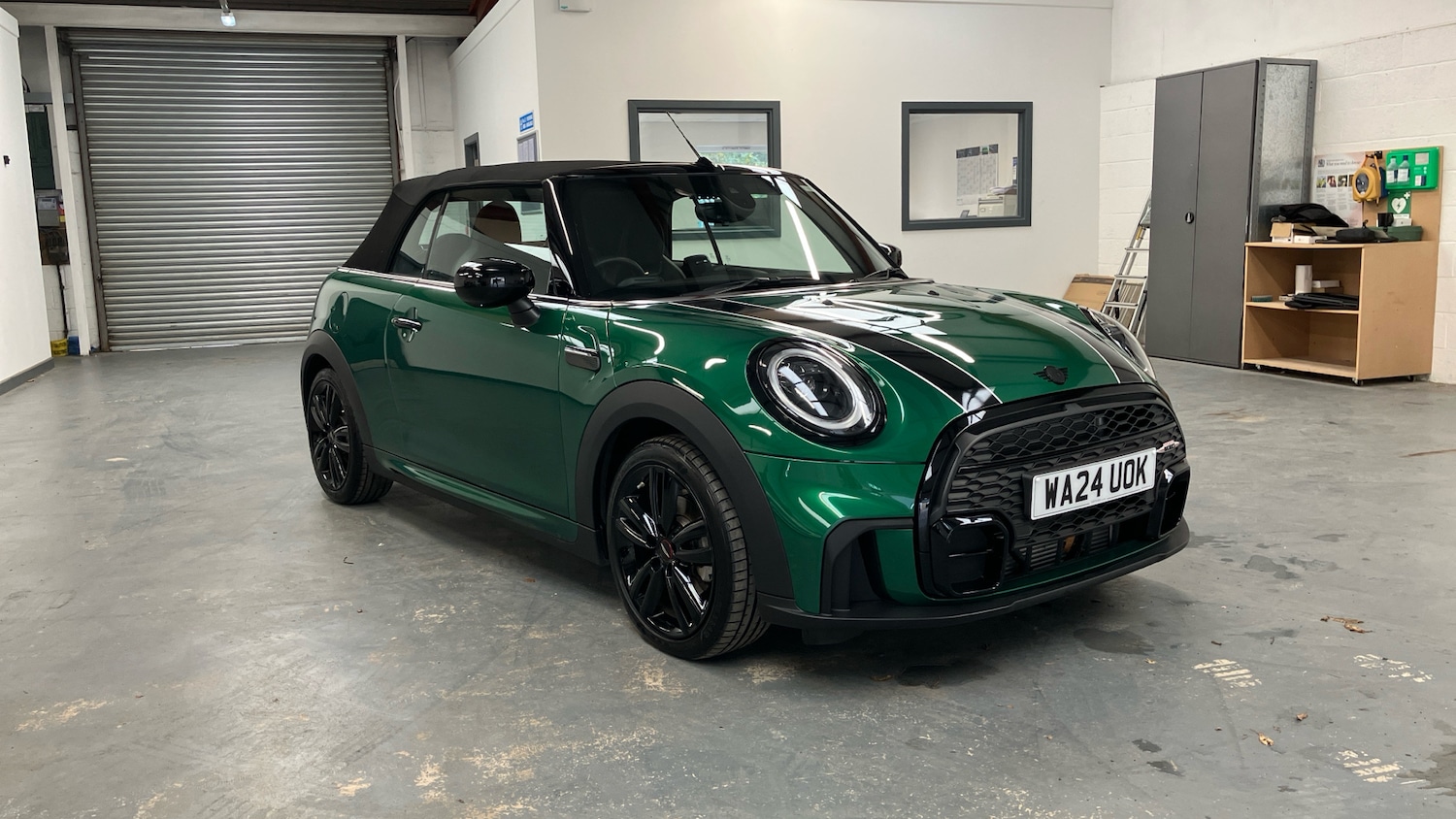 Used MINI Convertible 2024 for sale - 76490394: Photo 32