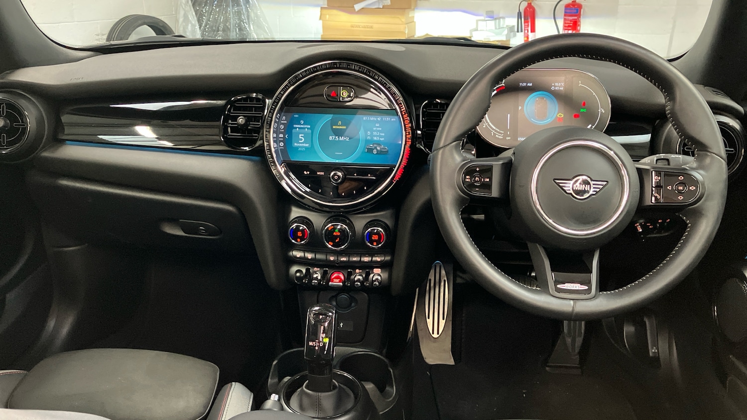 Used MINI Convertible 2024 for sale - 76490394: Photo 4