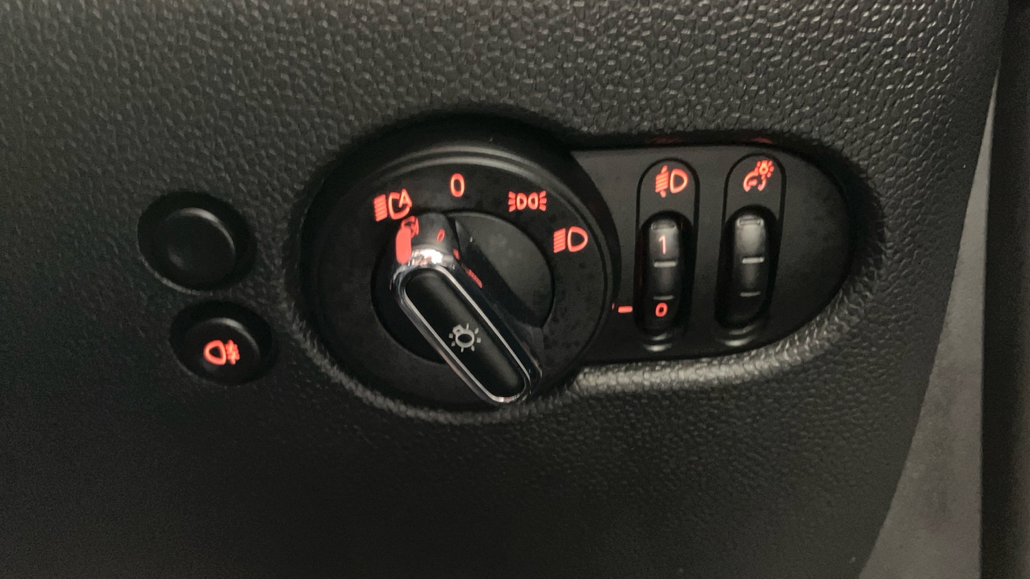 Used MINI Convertible 2024 for sale - 76490394: Photo 47