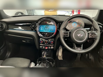 Used MINI Convertible 2024 for sale - 76490394: Photo