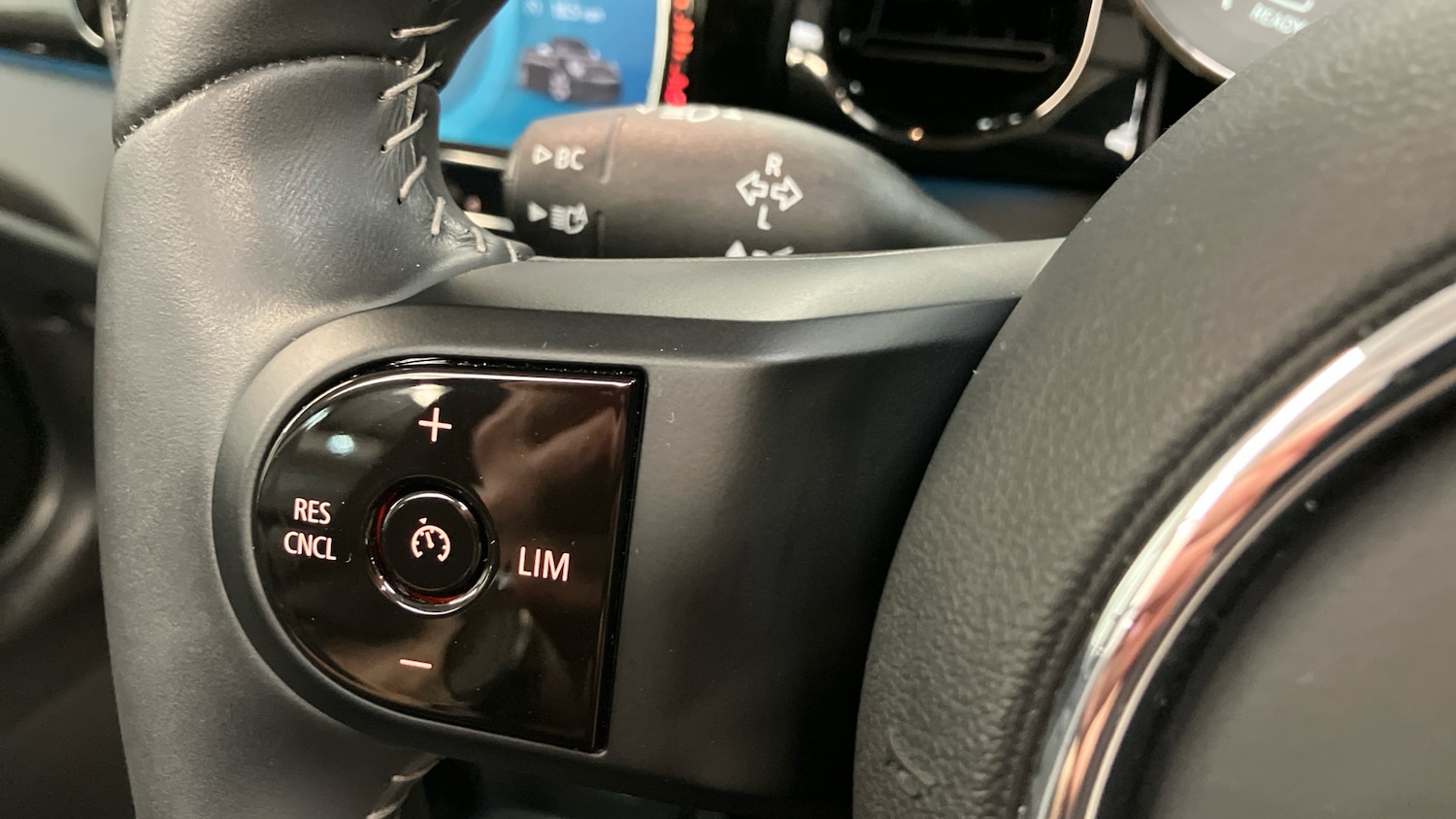 Used MINI Convertible 2024 for sale - 76490394: Photo 59