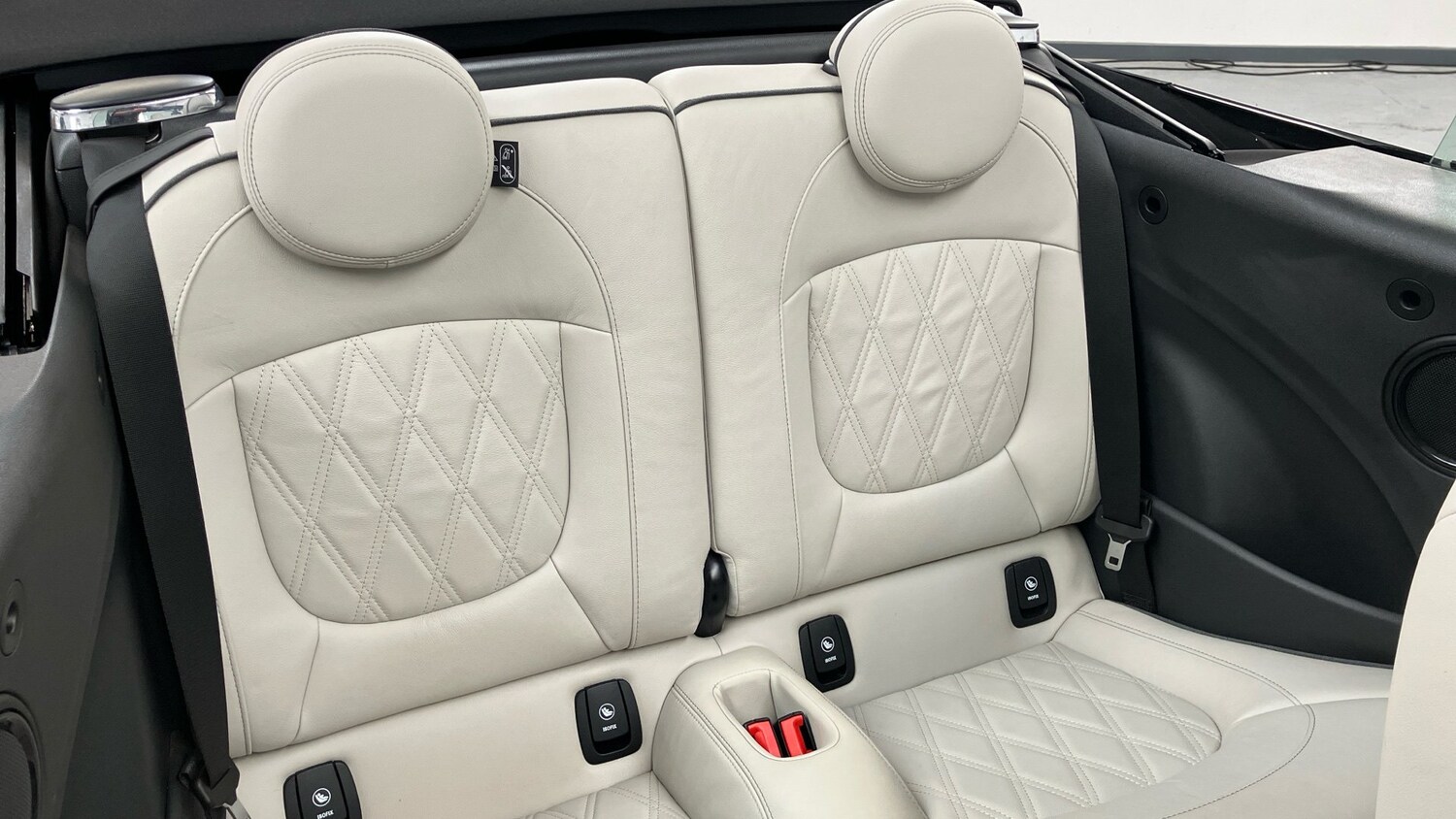 Used MINI Convertible 2021 for sale - 76322460: Photo 12