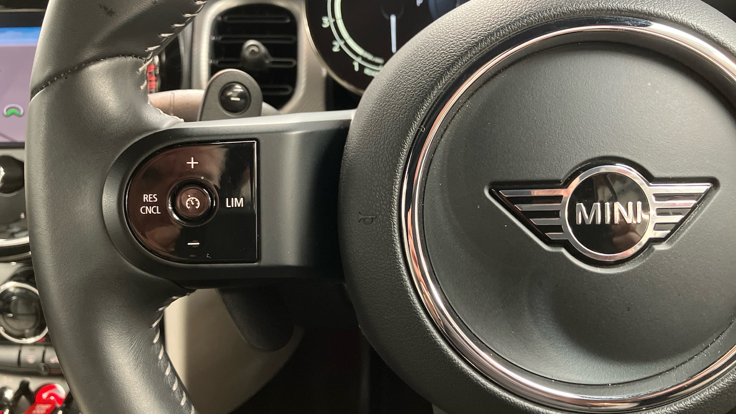 Used MINI Convertible 2021 for sale - 76322460: Photo 17