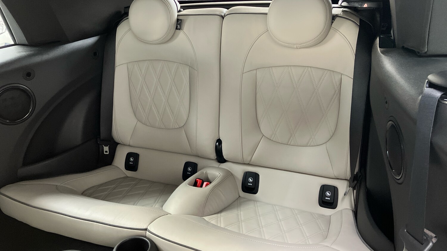 Used MINI Convertible 2021 for sale - 76322460: Photo 30