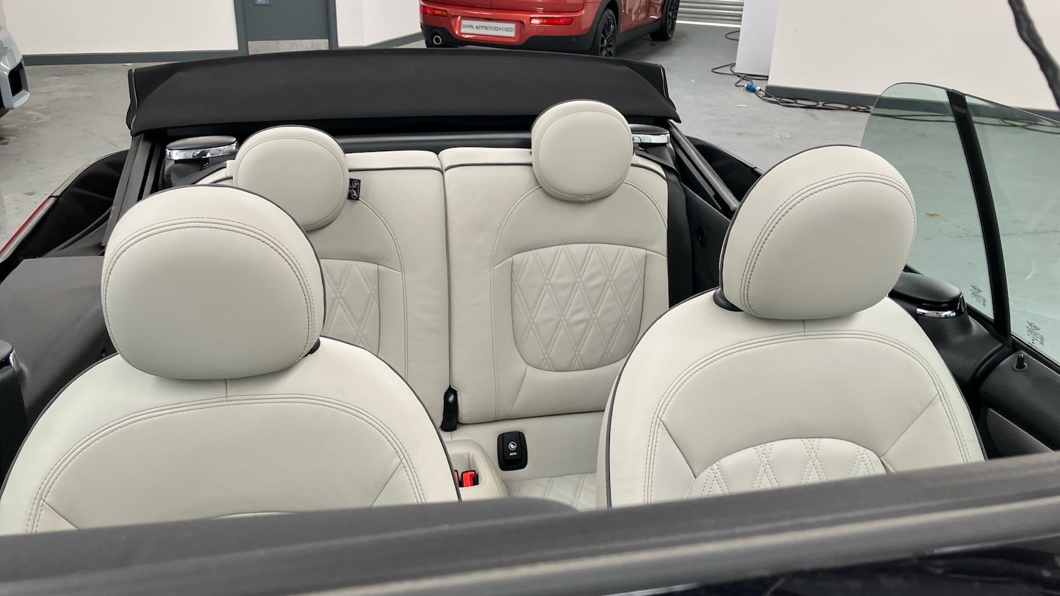 Used MINI Convertible 2021 for sale - 76322460: Photo 38