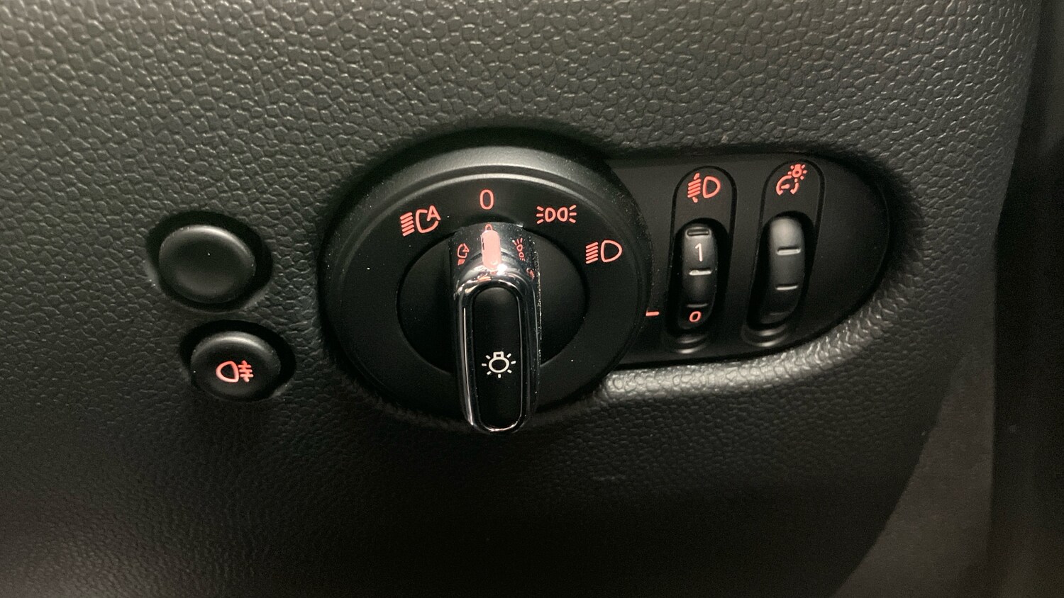 Used MINI Convertible 2021 for sale - 76322460: Photo 46