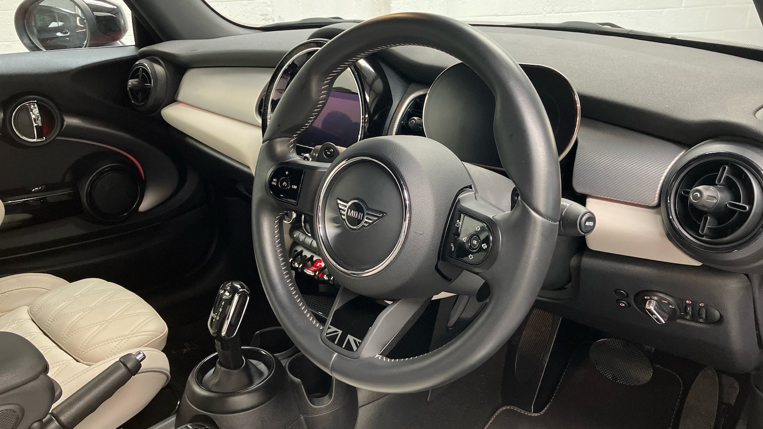 Used MINI Convertible 2021 for sale - 76322460: Photo 6