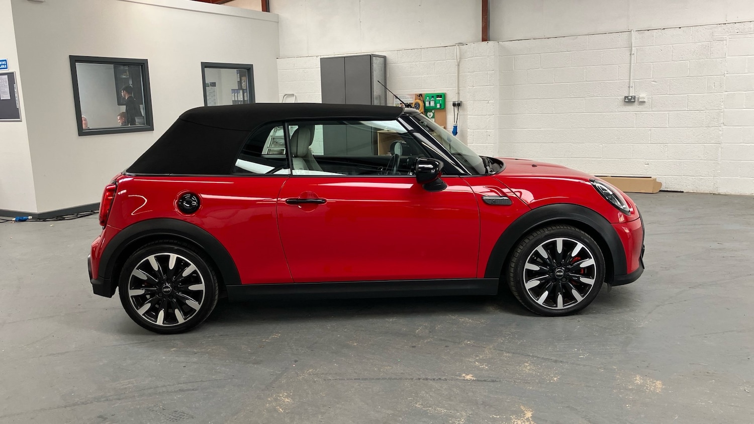 Used MINI Convertible 2021 for sale - 76322460: Photo 71