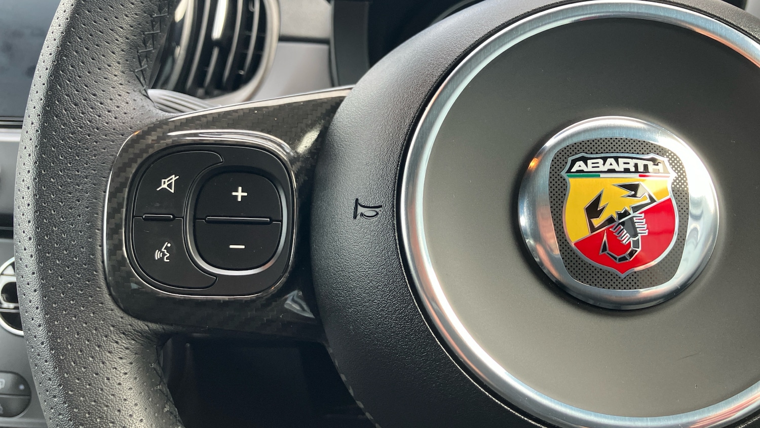 Used Abarth 695 2023 for sale - 77325978: Photo 17