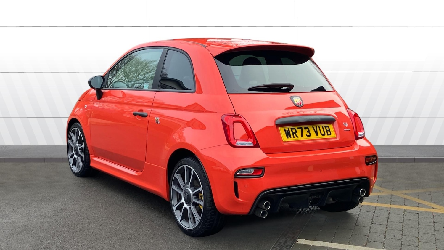 Used Abarth 695 2023 for sale - 77325978: Photo 2