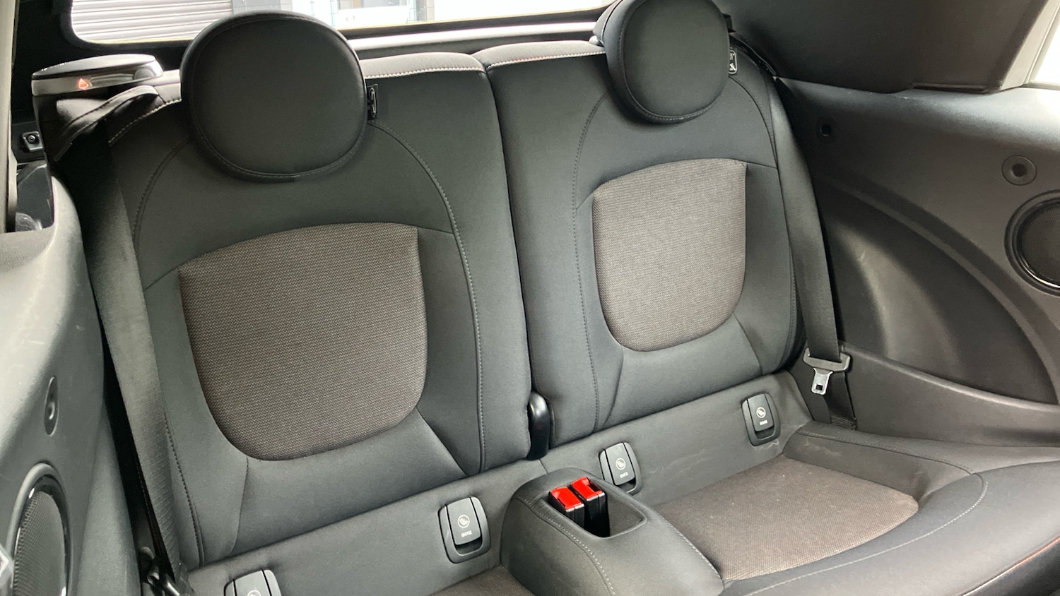 Used MINI Convertible 2018 for sale - 76362859: Photo 12