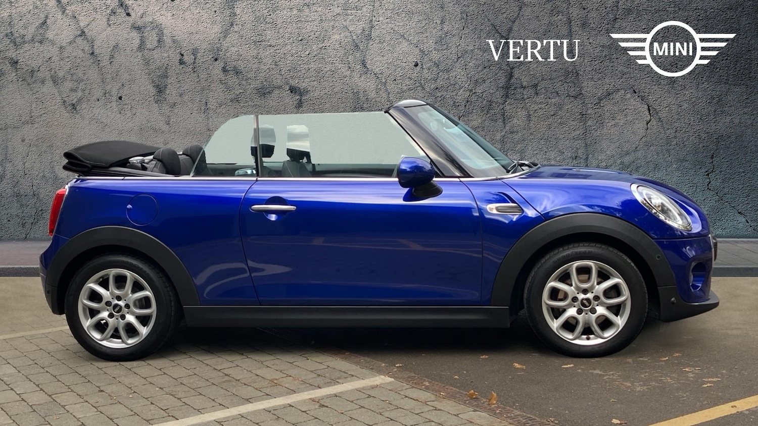 Used MINI Convertible 2018 for sale - 76362859: Photo 3