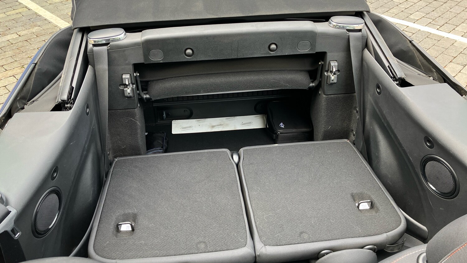 Used MINI Convertible 2018 for sale - 76362859: Photo 32