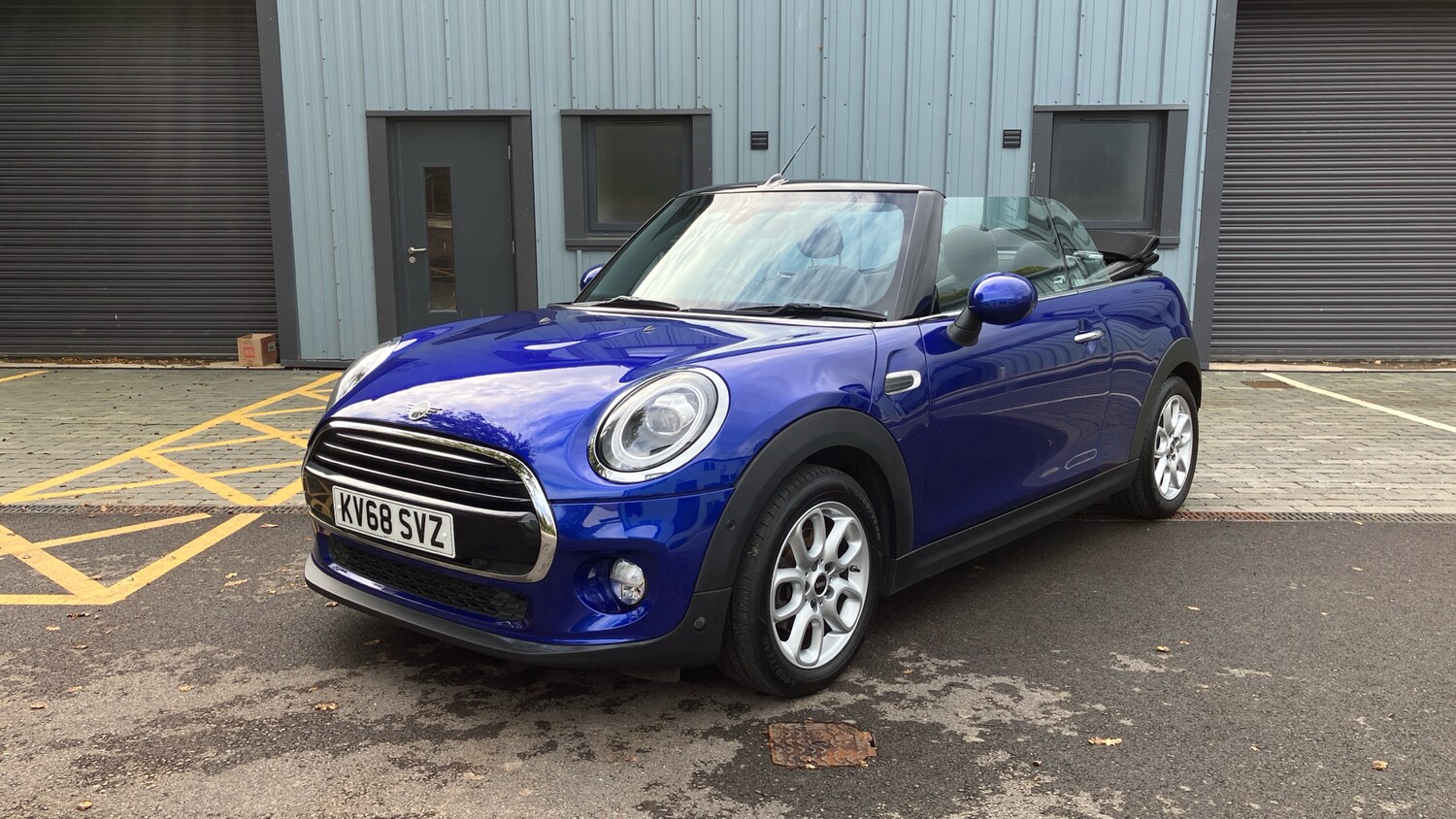 Used MINI Convertible 2018 for sale - 76362859: Photo 34