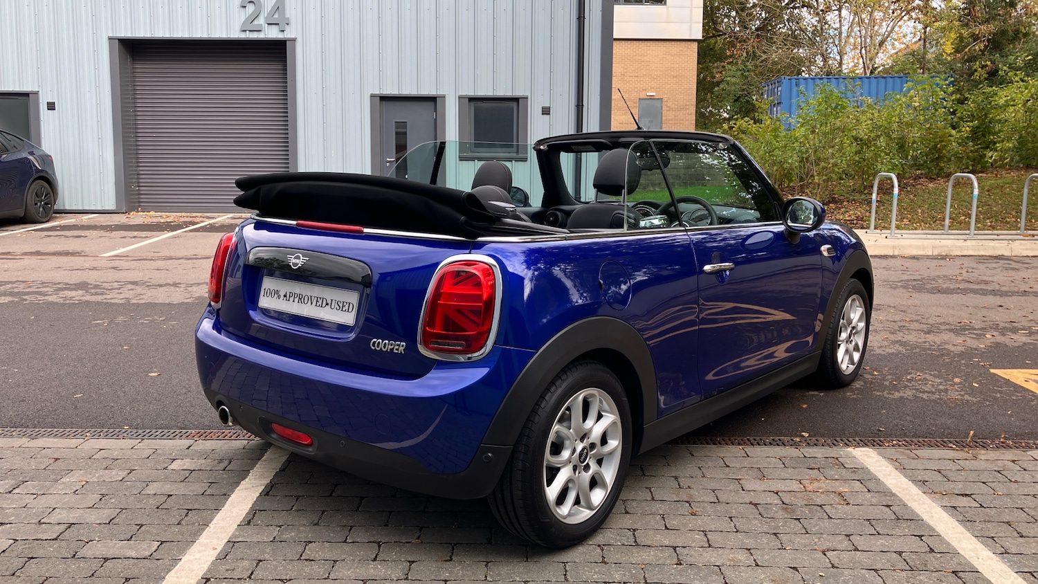 Used MINI Convertible 2018 for sale - 76362859: Photo 35
