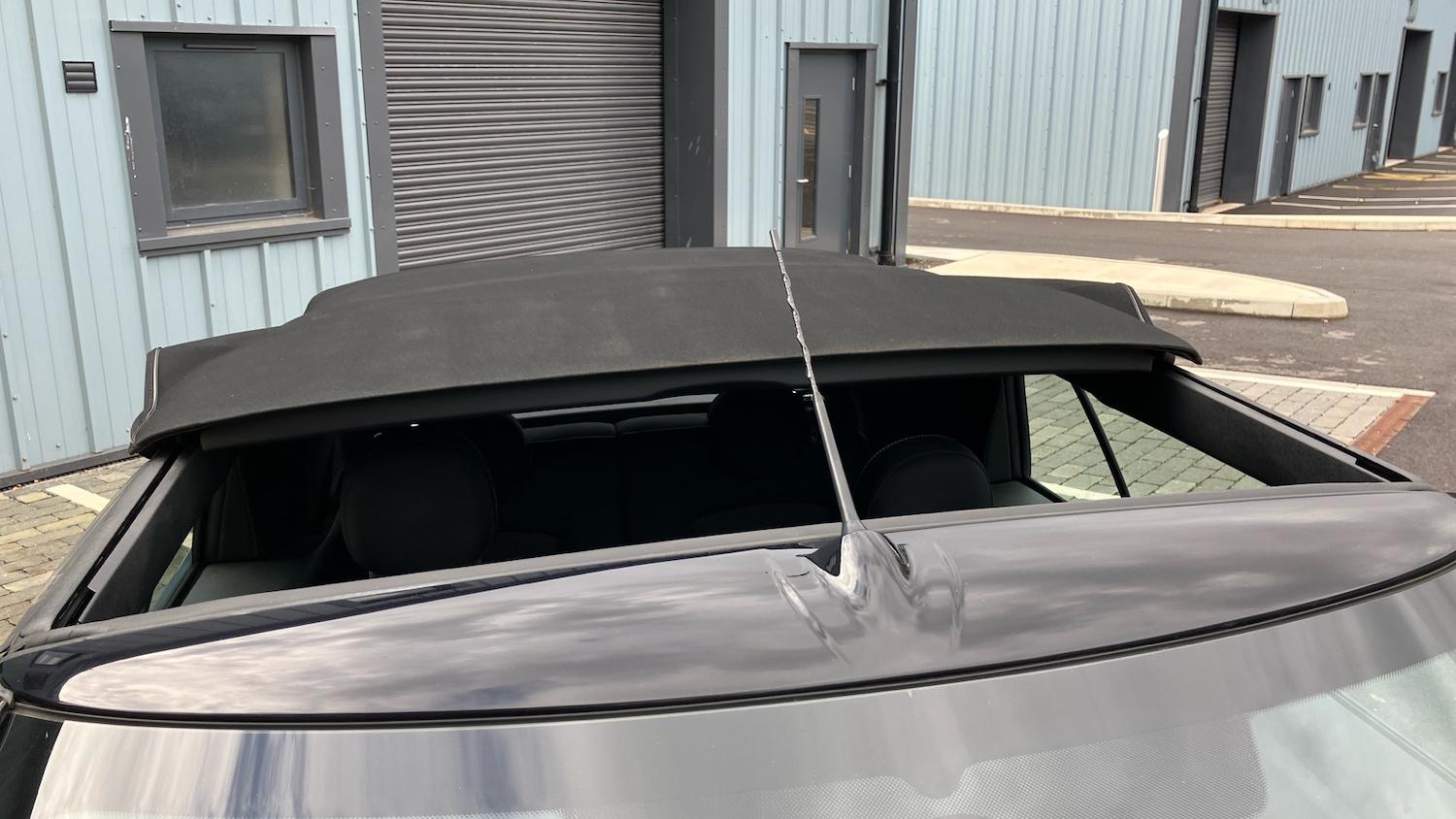 Used MINI Convertible 2018 for sale - 76362859: Photo 36