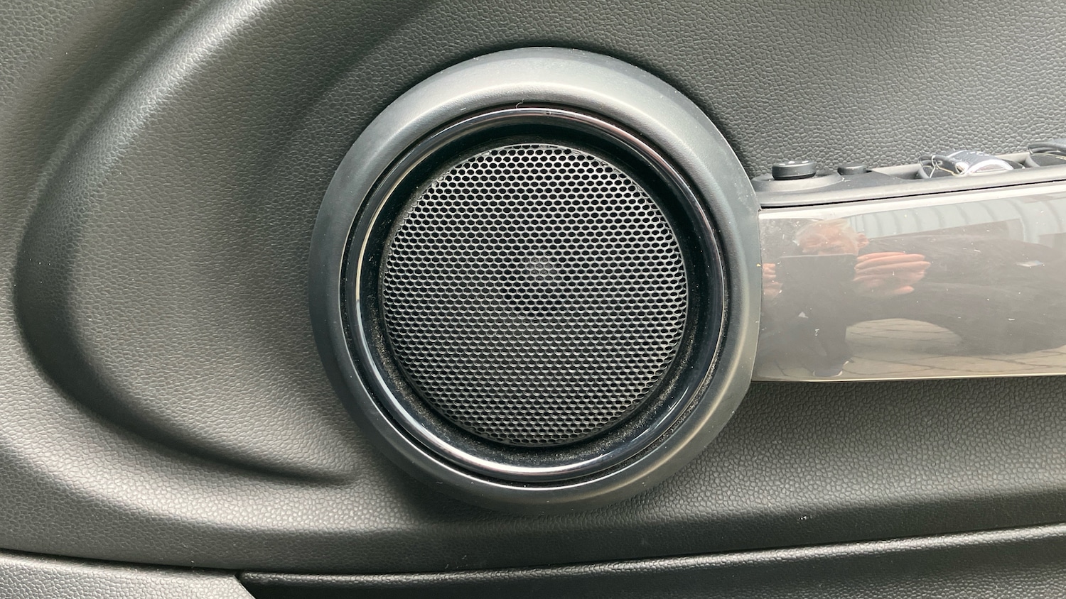 Used MINI Convertible 2018 for sale - 76362859: Photo 40