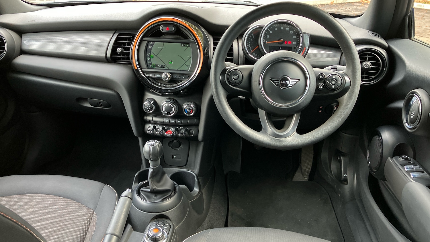 Used MINI Convertible 2018 for sale - 76362859: Photo 5