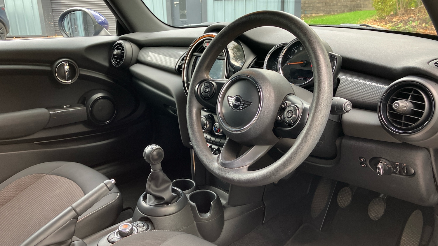 Used MINI Convertible 2018 for sale - 76362859: Photo 6