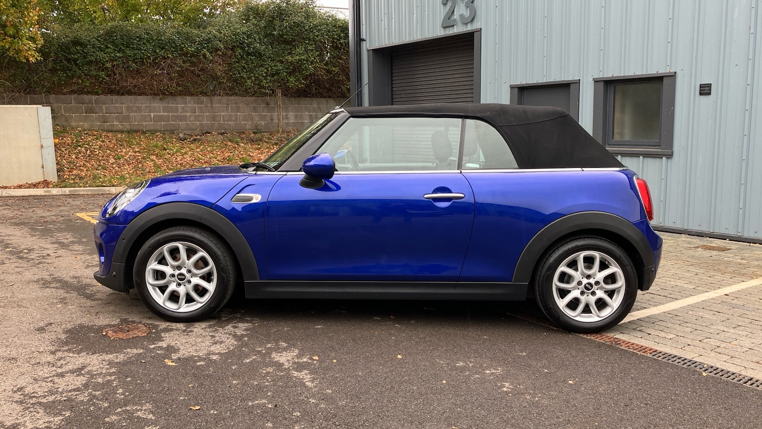 Used MINI Convertible 2018 for sale - 76362859: Photo 65