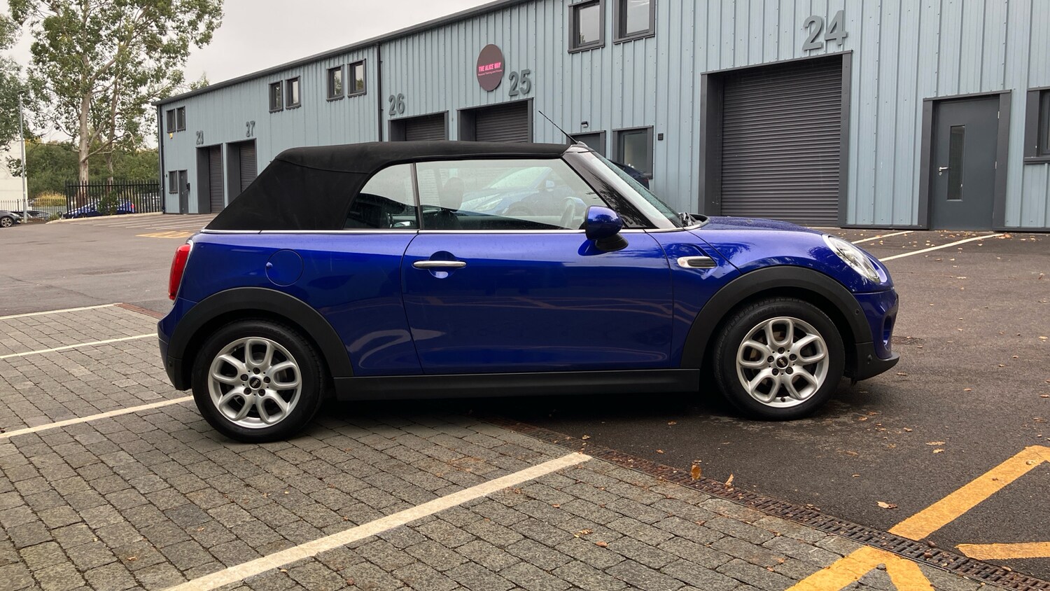 Used MINI Convertible 2018 for sale - 76362859: Photo 70