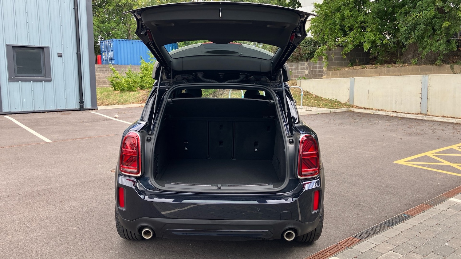 Vehicle 33