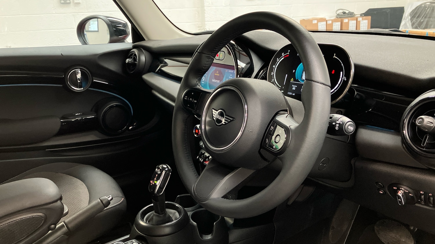 Used MINI Hatch 2024 for sale - 78197323: Photo 6