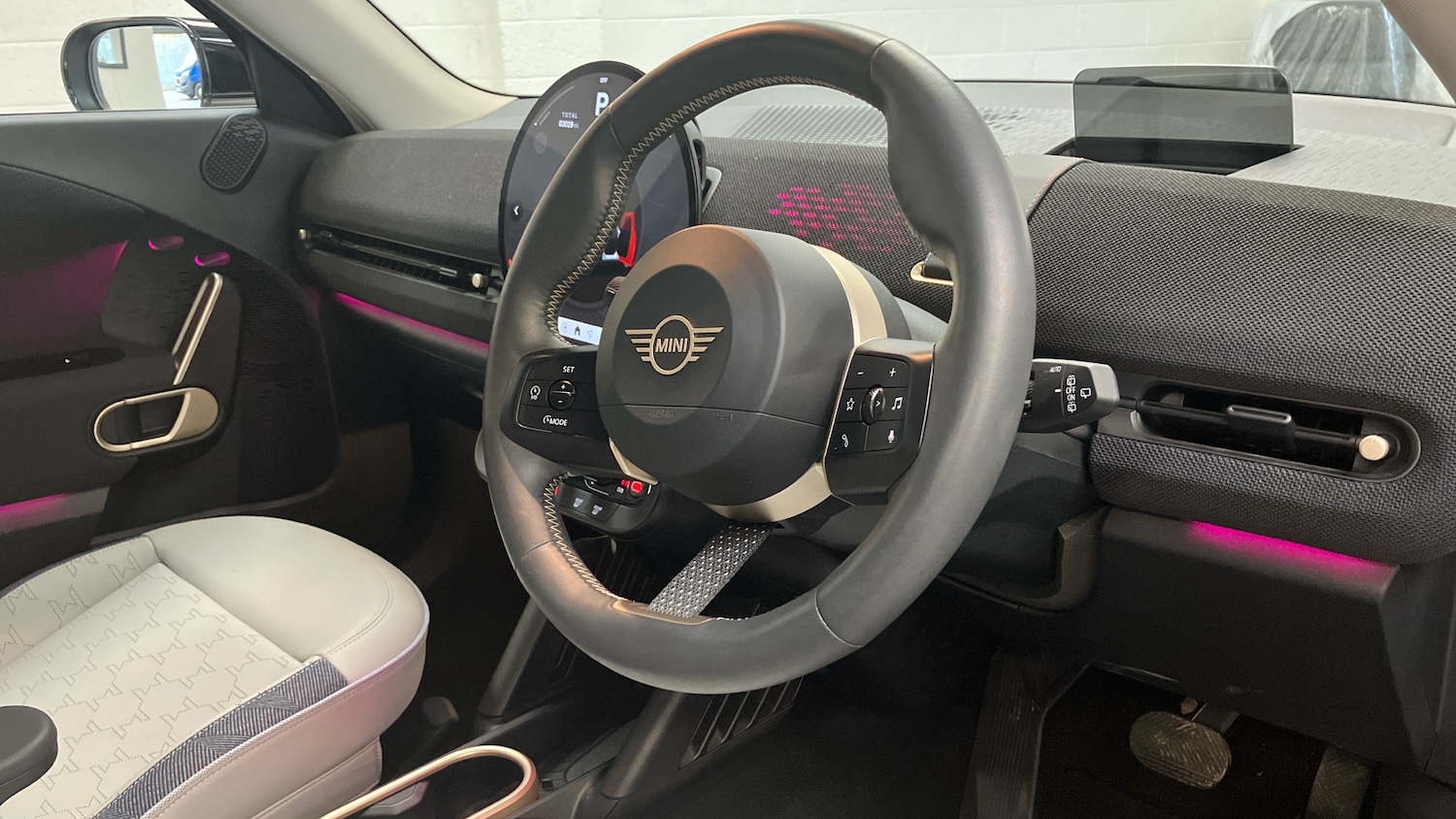 Used MINI Aceman 2024 for sale - 76477783: Photo 6