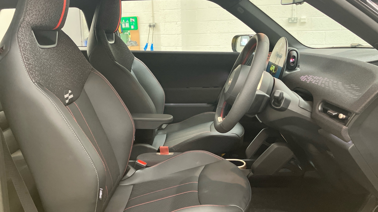 Used MINI Cooper 2025 for sale - 77601924: Photo 11