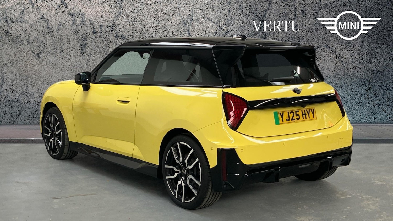 Used MINI Cooper 2025 for sale - 77601924: Photo 2