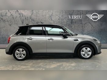 Used MINI Hatch 2023 for sale - 78325522: Photo