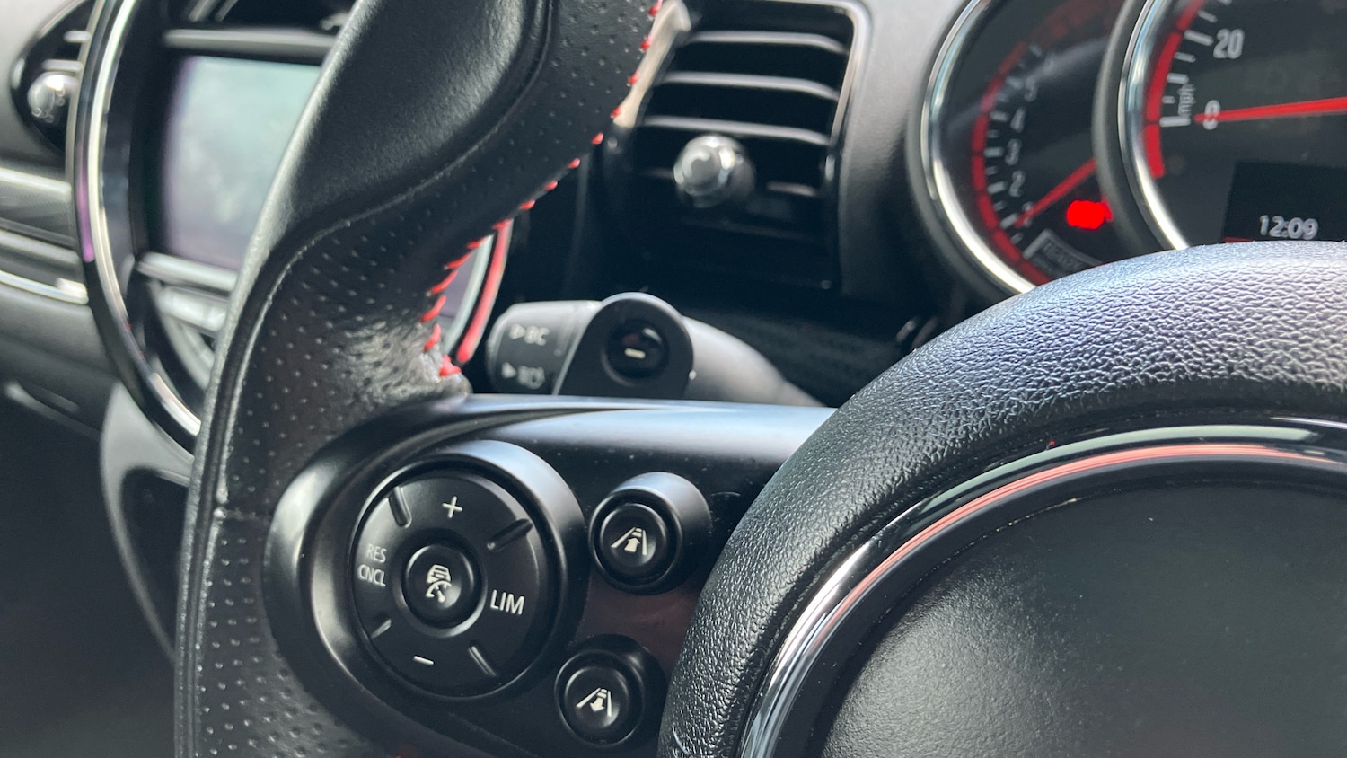 Used MINI Clubman 2019 for sale - 76692674: Photo 69