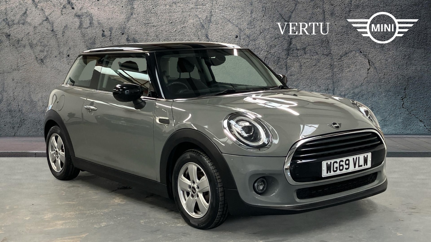 Used MINI Hatch 2019 for sale - 76877361: Photo 1
