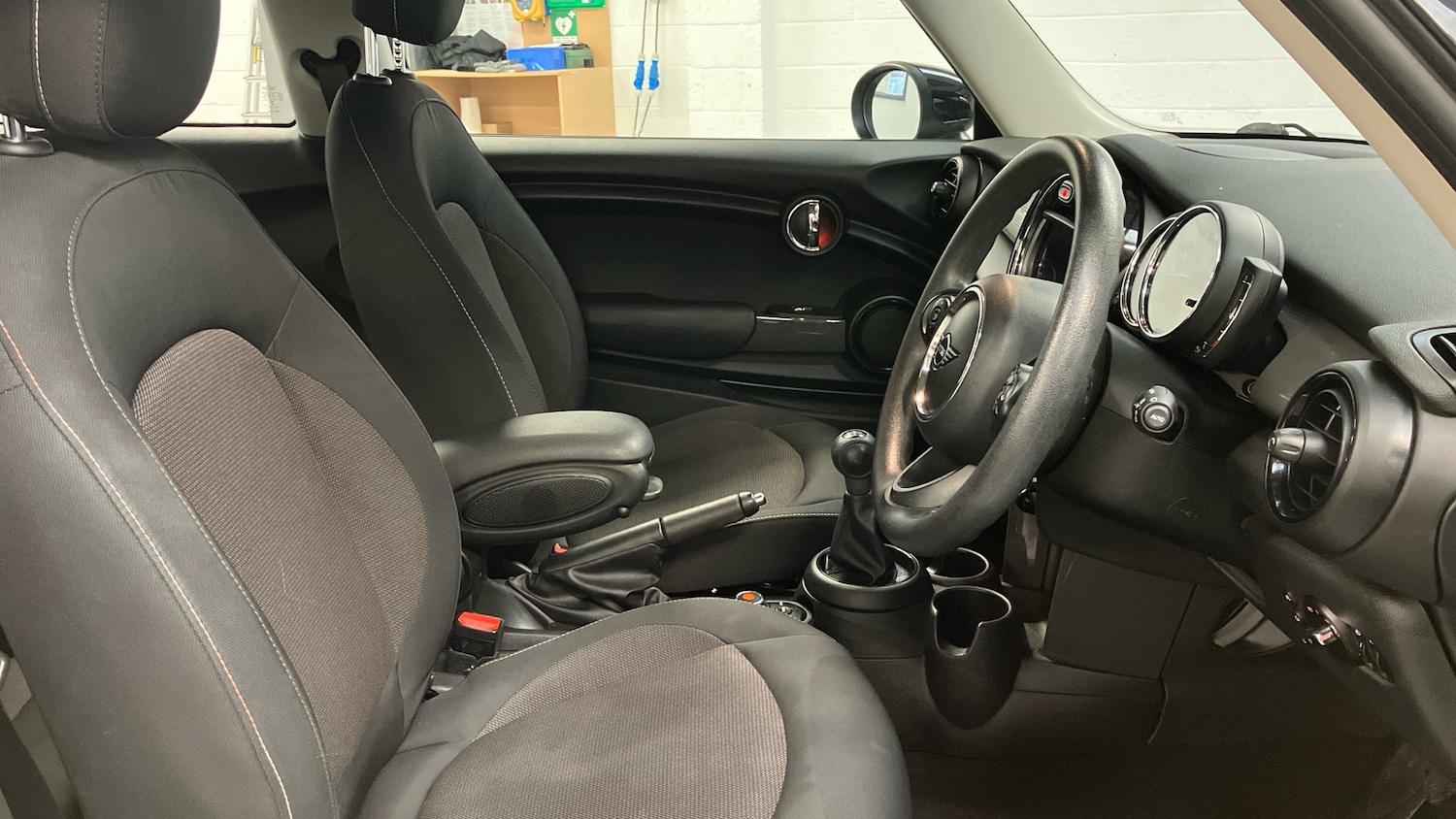 Used MINI Hatch 2019 for sale - 76877361: Photo 11