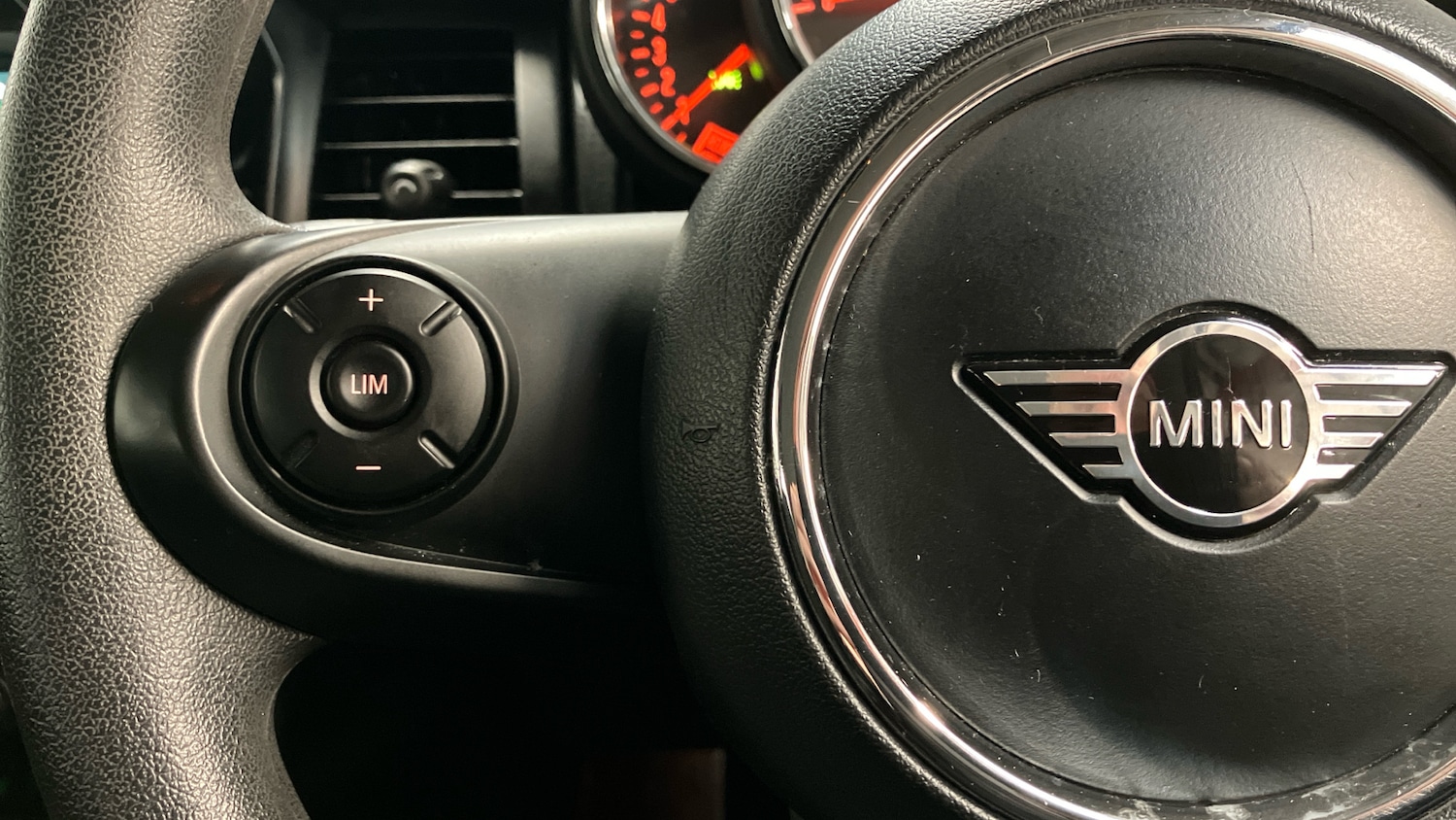 Used MINI Hatch 2019 for sale - 76877361: Photo 17