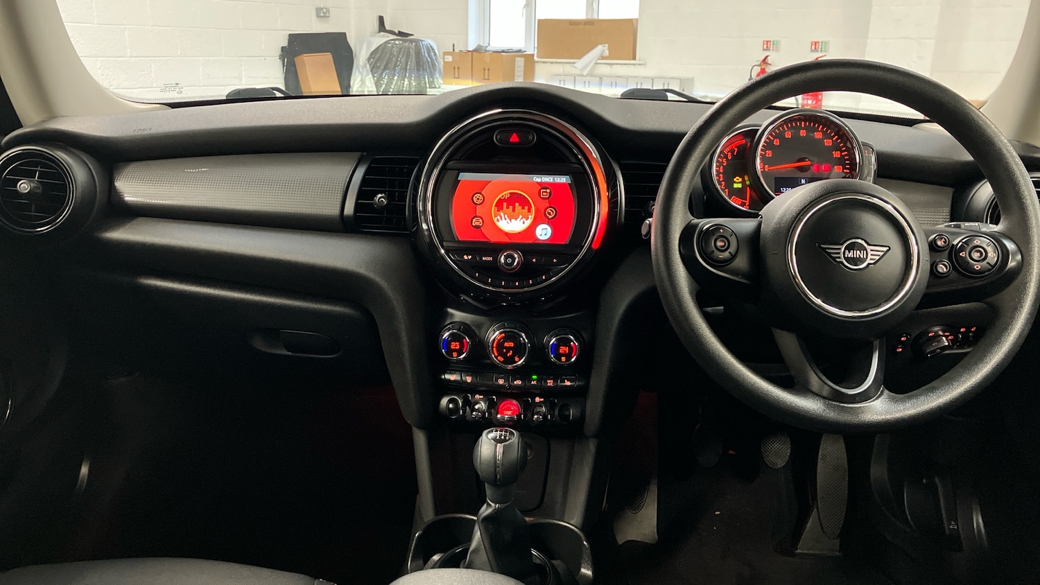 Used MINI Hatch 2019 for sale - 76877361: Photo 4